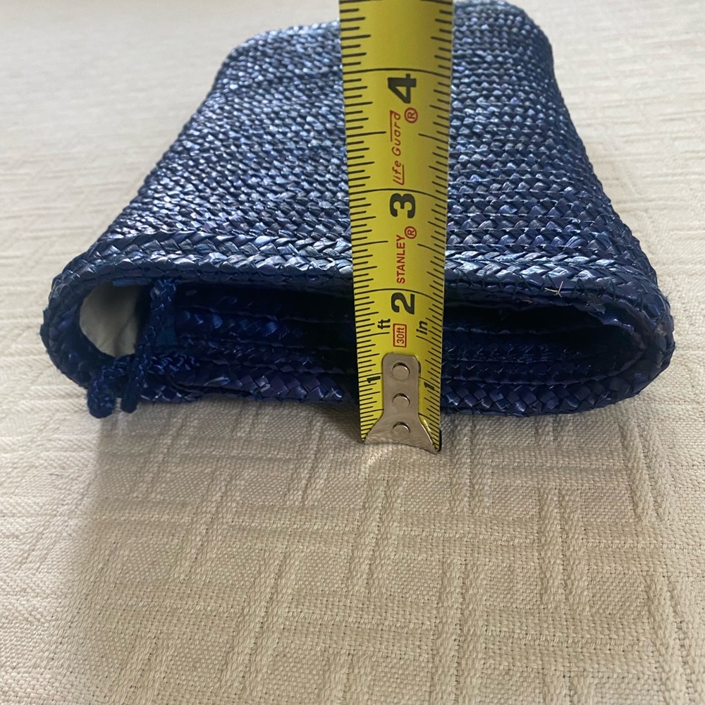 Indigo blue woven purse. - Picture 7 of 8
